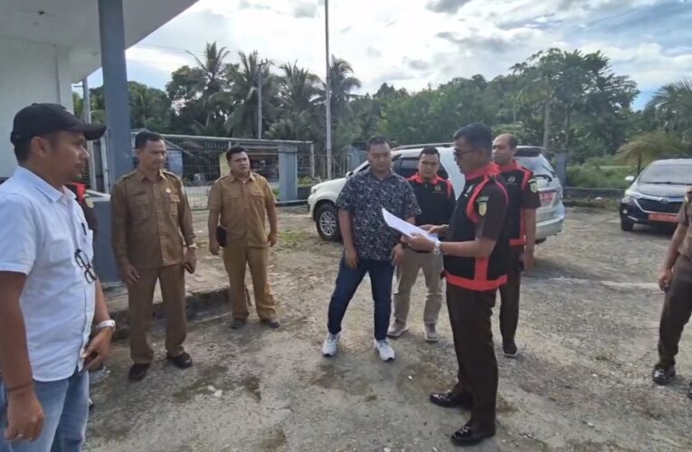 Kejari Simeulue Dampingi Tim Penyidik Kejati Aceh Geledah Kantor PT Perindo