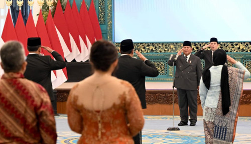 Presiden Prabowo Lantik Kepala dan Wakil Kepala BGN serta Penasihat Khusus Presiden
