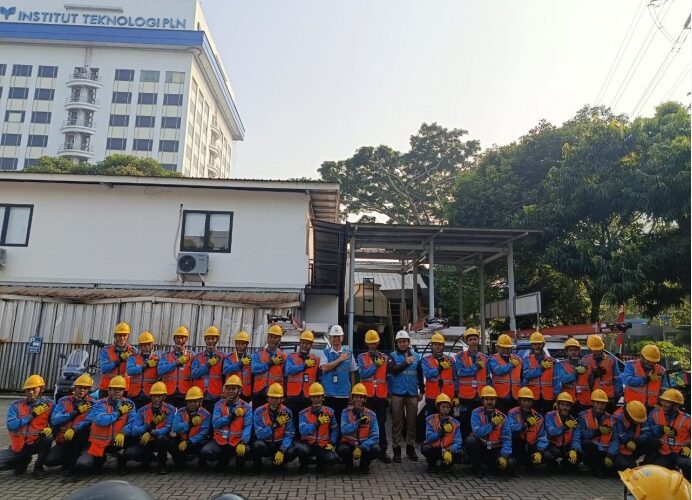 Budaya Safety First Jadi Pondasi Keandalan Listrik, PLN UP3 Cengkareng Perkuat Kesiapan Petugas Sebelum Bertugas