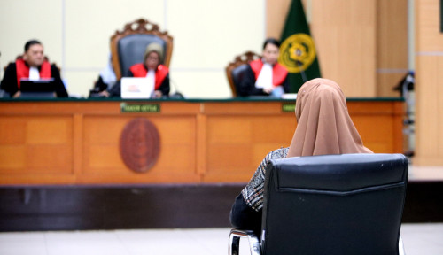 Dibuat Tak Percaya, Dokter Tifa Kaget Tiba-tiba Kembali Dituntut Hadir di Sidang Kasus Ijazah Jokowi